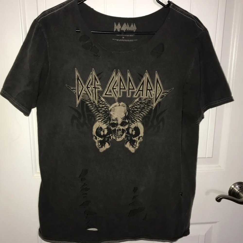 Def Leppard shirt